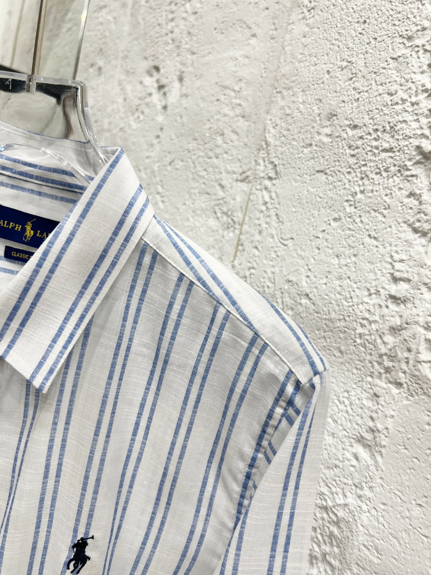 🅿️212 Style number: T56 Ralph Lauren & Ralph Lauren small striped shirt made of slub cotton, can be used as a sun protection shirt Color: blue Size: M (110-125 pounds) L (125-140 pounds) XL (140-155 pounds) 2XL (155-170 pounds)